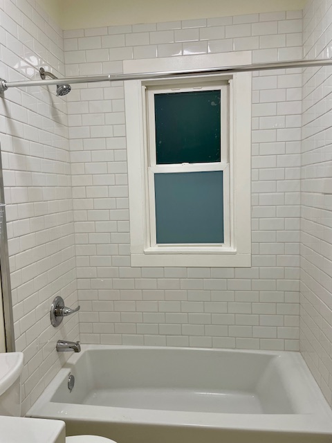 Bathtub and shower surround